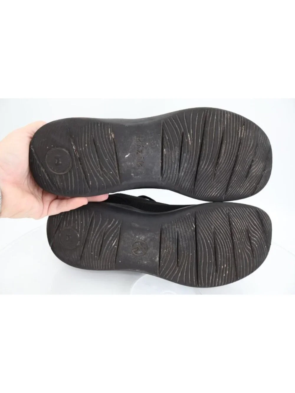 Kizik Madrid Eco Knit Hands Free Men's Size 12 Slip On Shoes Black Sneakers